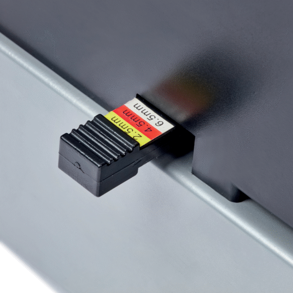 GBC CB25 Pro Heavy Duty Manual Comb Binder - Image 6